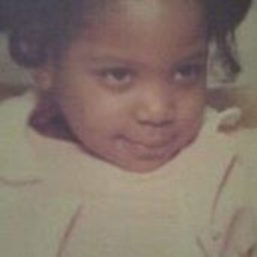 Meet your Posher, Mia